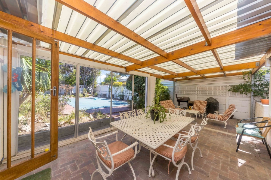 4 Bedroom Property for Sale in Heathfield Western Cape